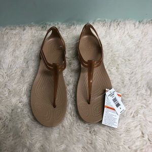 Croc’s Women’s Sandals: Size 9 (PM41)